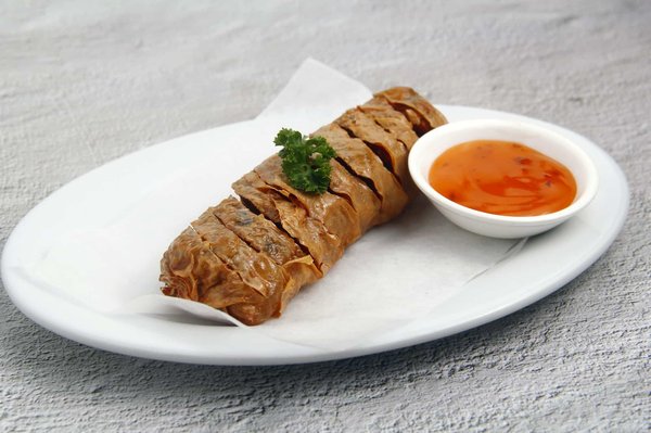 ¿Cuál es el mejor método para asar un pollo entero?